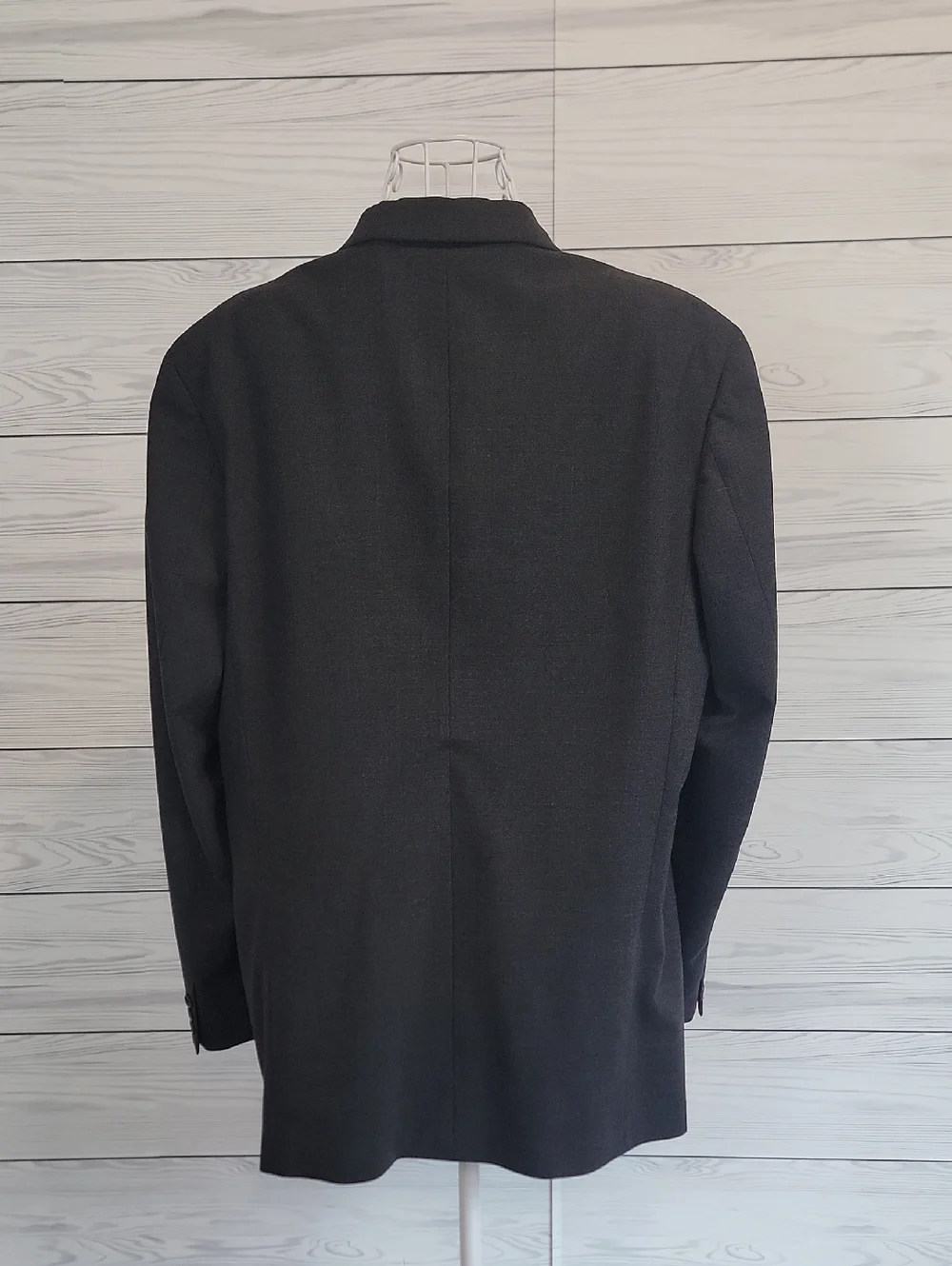 Calvin Klein  Suit Blazer - Tailored Three-Button - Charcoal Grey Mens Size 44R